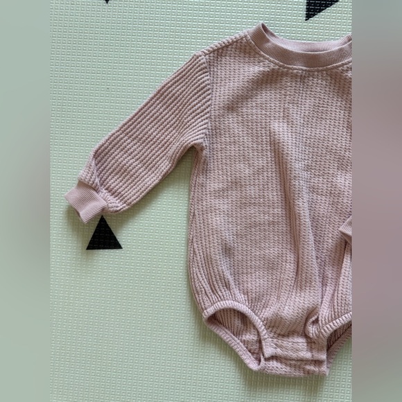 Old Navy|Baby girl Soft Pink waffle knit Bodysuit sweater,12-18 months•••Boho - Picture 2 of 4